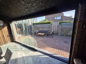 glazen schuifwanden buiten